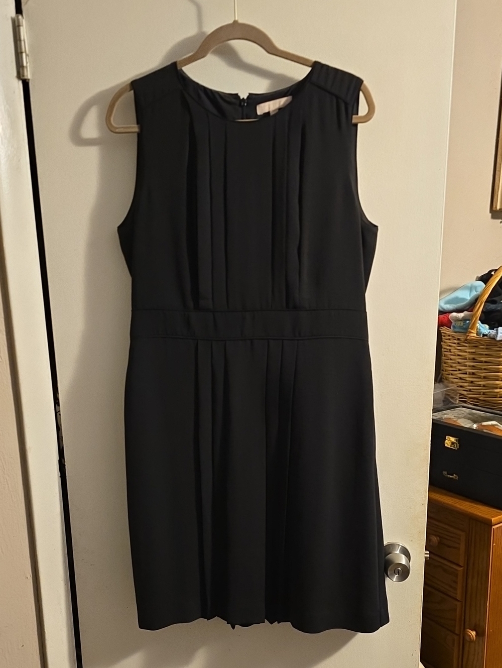 Womens Banana Republic Dress 14 Pleated Knee Length